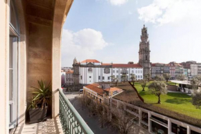 Wonderful balcony over Clérigos Tower